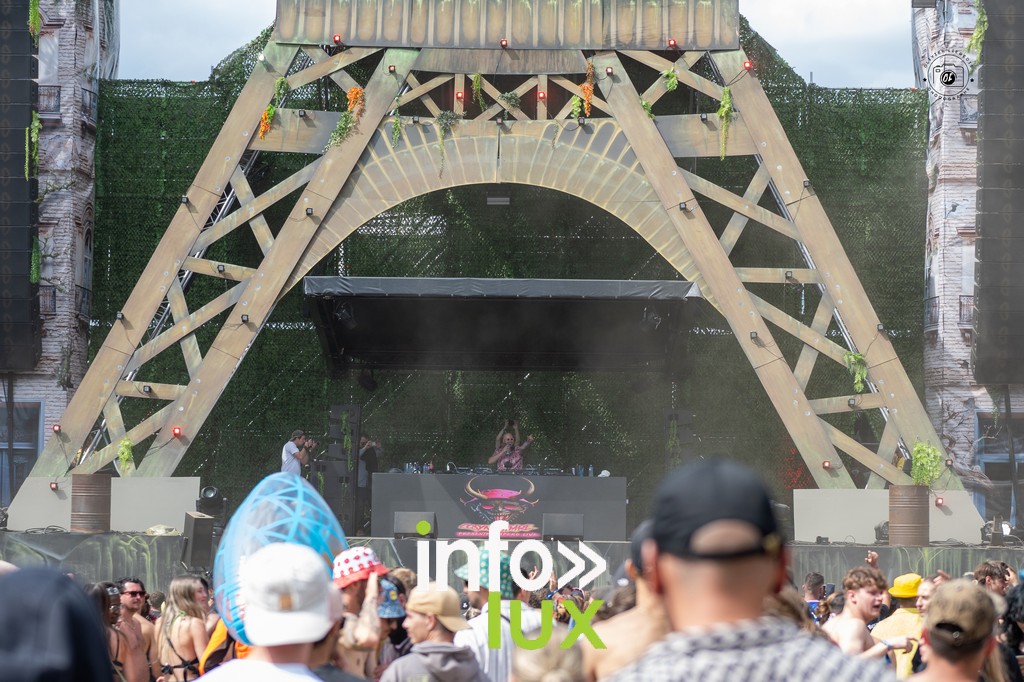 ESKAPE FESTIVAL JOUR 2 - HARDCORE STAGE