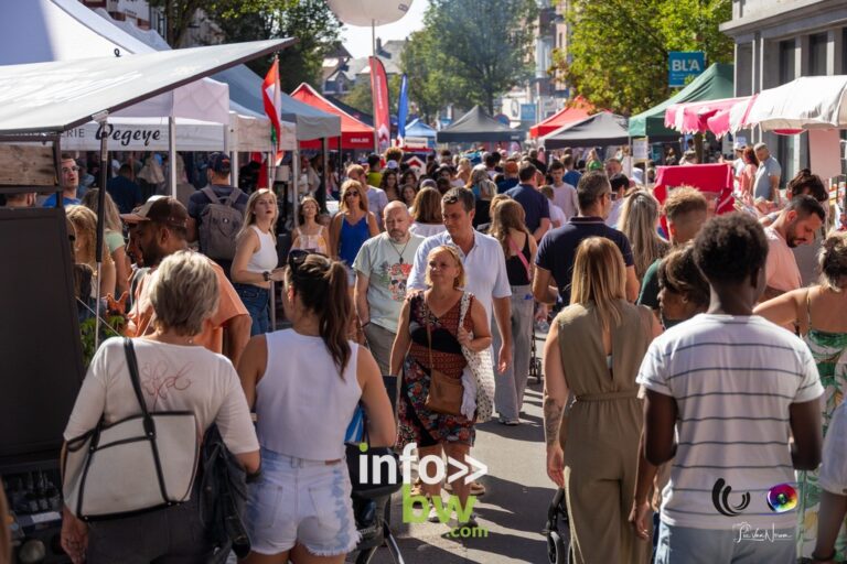 Braine-l’Alleud > Braderie > Photos
