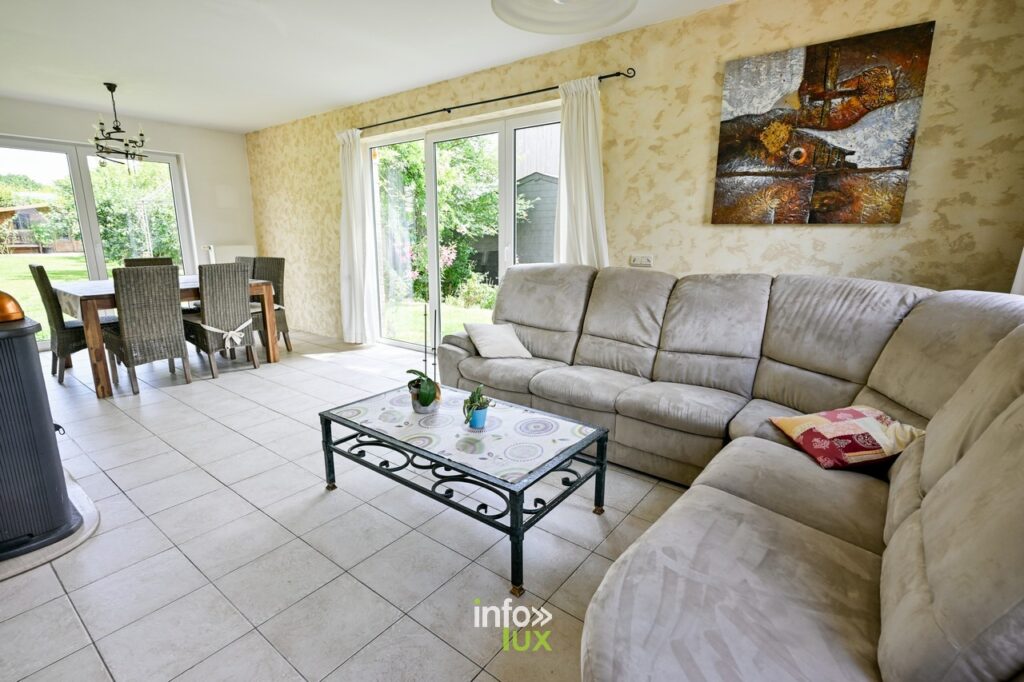 Hall entrée maison 4 façades Habay province Luxembourg