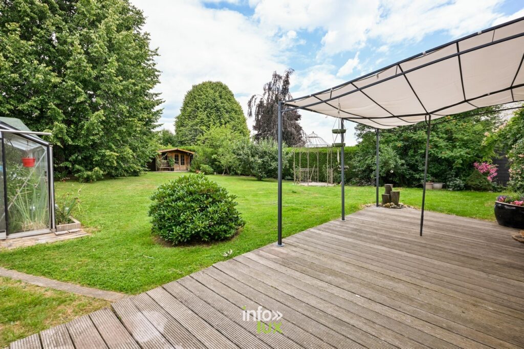 Espace extérieur et terrasse maison à vendre Marbehan commune Habay province Luxembourg