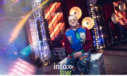 Antoine Delie > Single > André