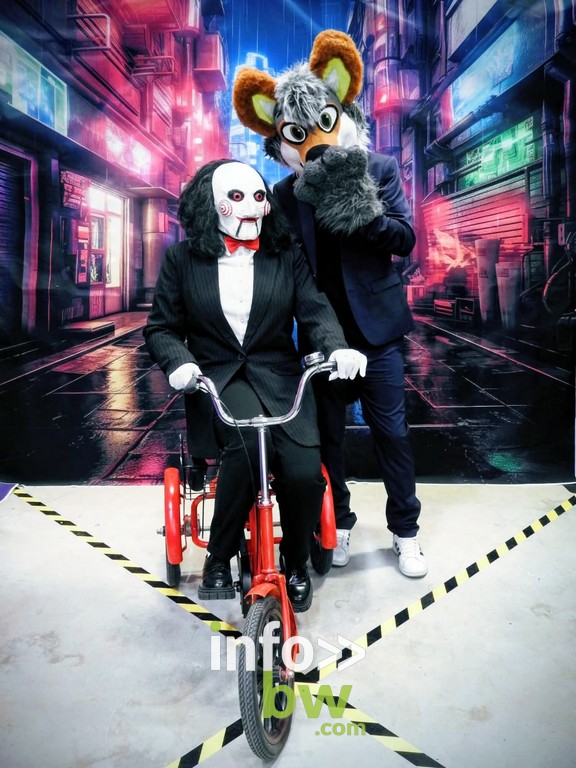Cosplay > Portrait > Zhora > Renaud