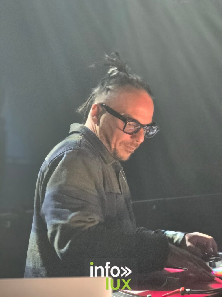 Arlon > L'Entrepôt > UHF