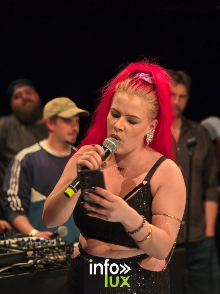 UHF L'ENTREPÔT ARLON - Swan