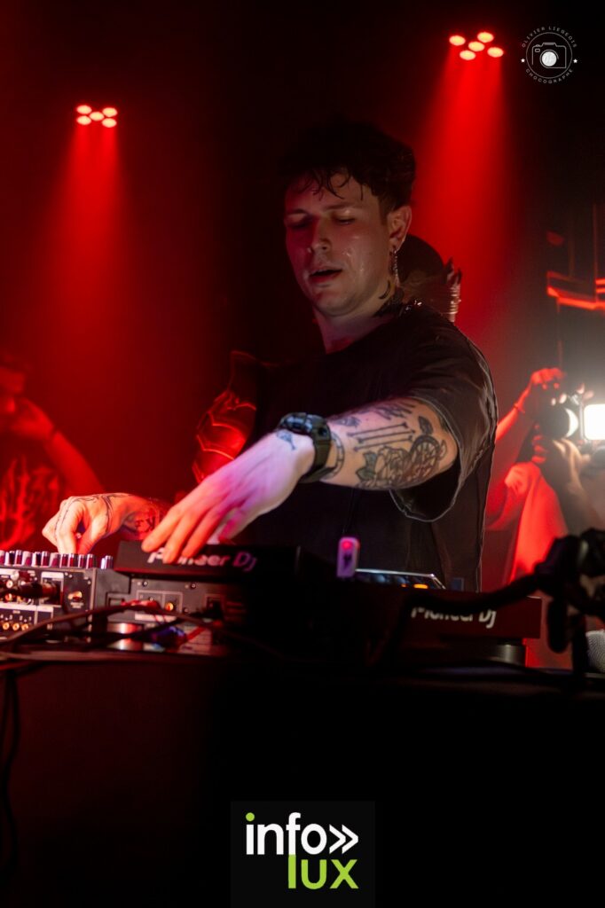 METZ > BLASTER FESTIVAL > PHOTOS