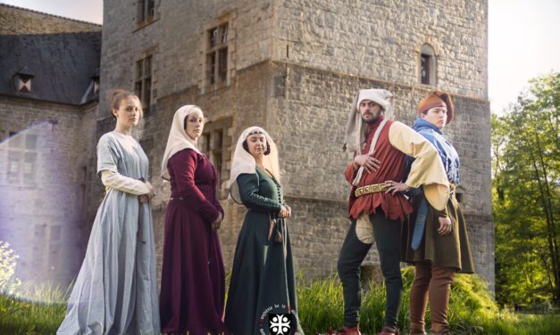 Yvoir > Fête médiévale au château de Spontin