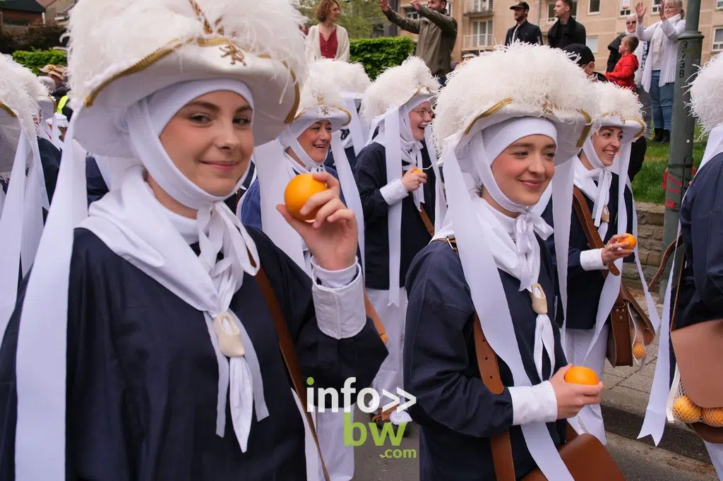 Braine-l'Alleud > Carnaval 2026 > Gilles et paysannes