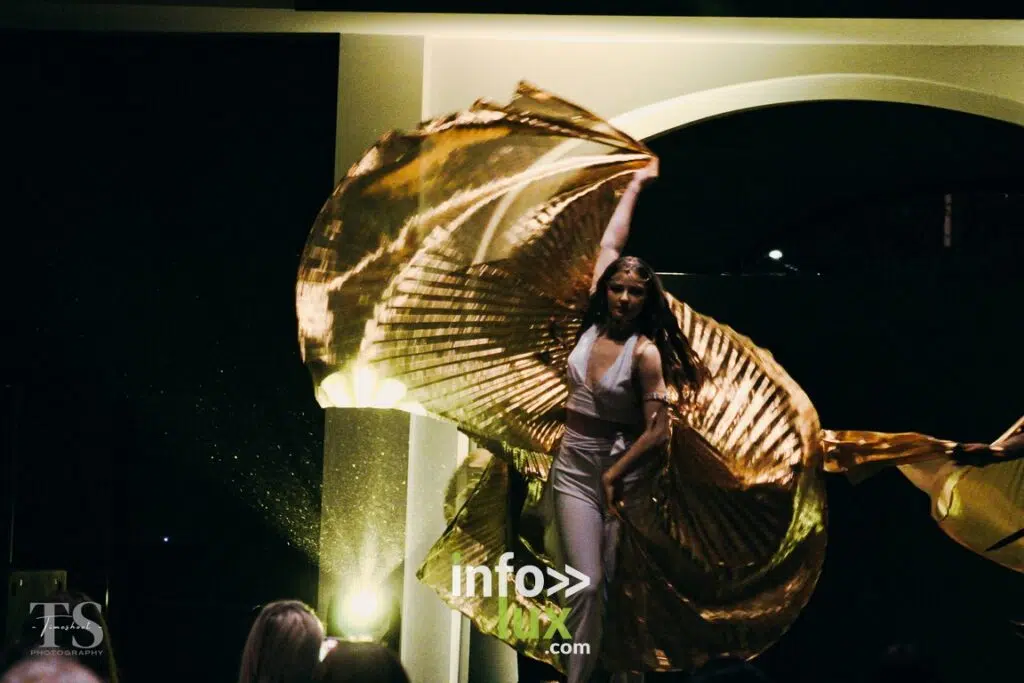 Namur > Cabaret > Red Velvet > Photos