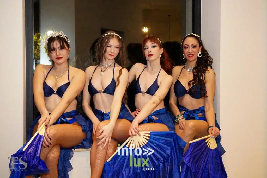 Namur > Cabaret > Red Velvet > Photos