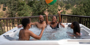 Jacuzzi Hot Spot HotSpring au Luxembourg : revendeur agréé WB Outdoor Concept à Habay