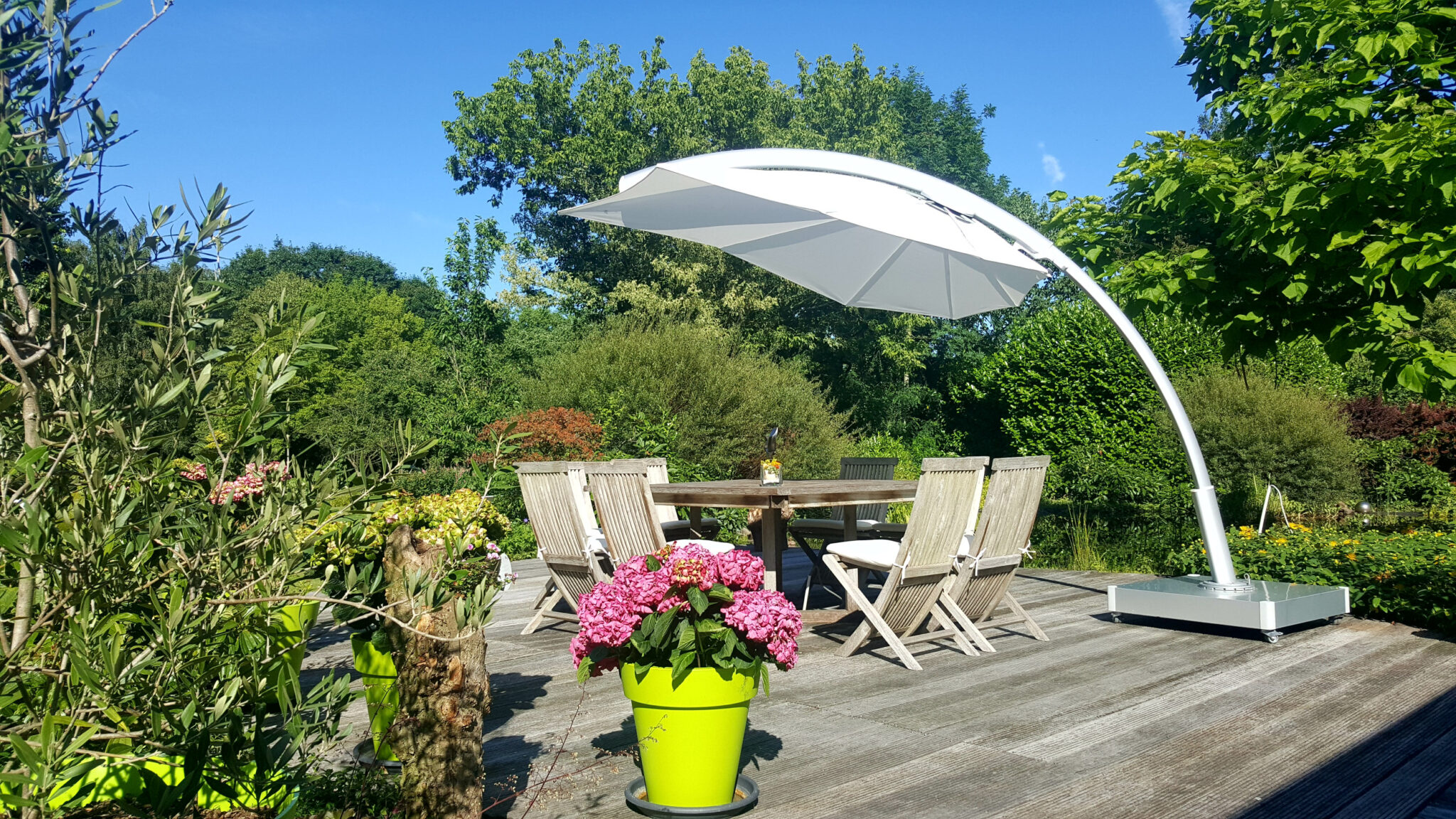 Parasol Icarus Umbrosa deporte inclinable design - WB Outdoor Concept Province de Luxembourg