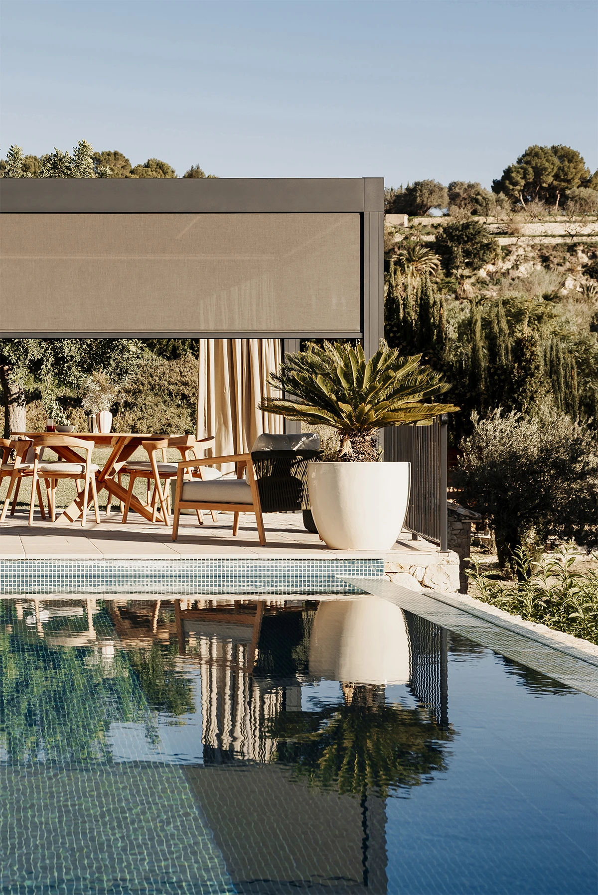 Pergola Camargue Renson confort terrasse - revendeur officiel WB Outdoor Concept Habay-la-Neuve