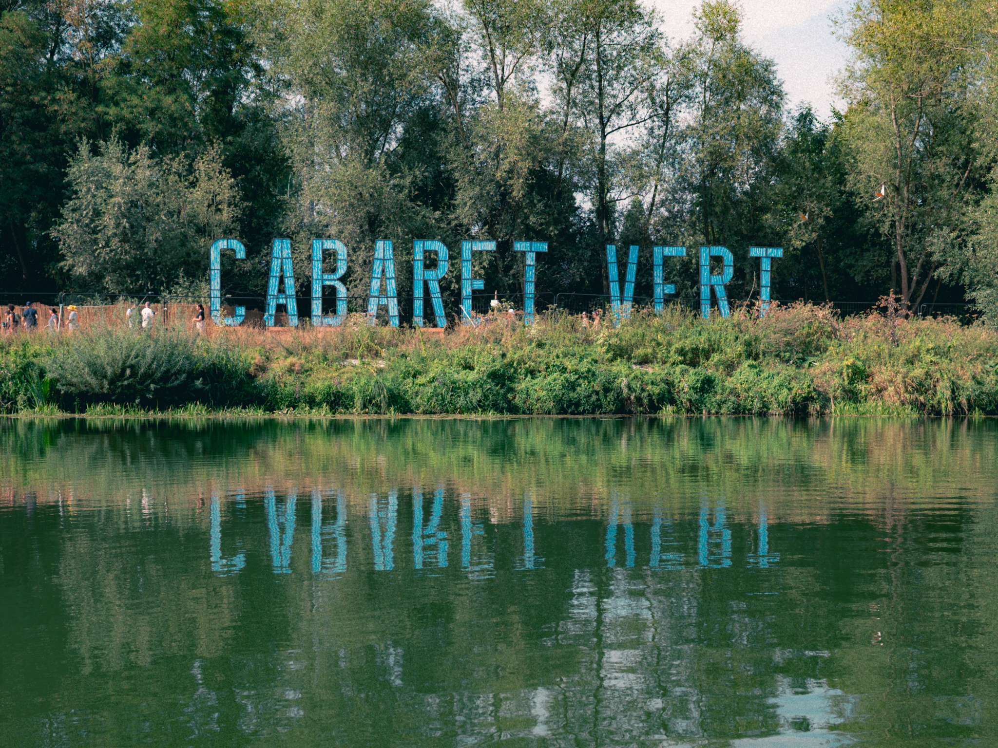 Scène du Cabaret Vert à Charleville-Mézières