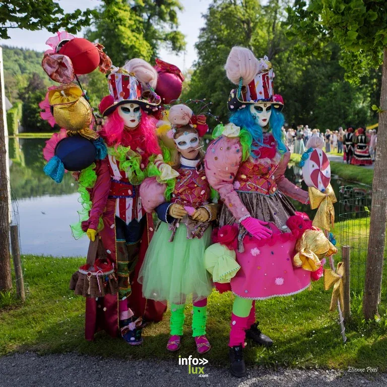 Annevoie > Les costumés de Venise en photos