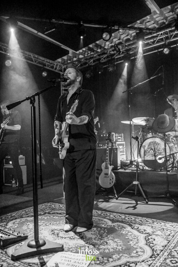 Ittre > Concert > Kiefer Sutherland > Photos