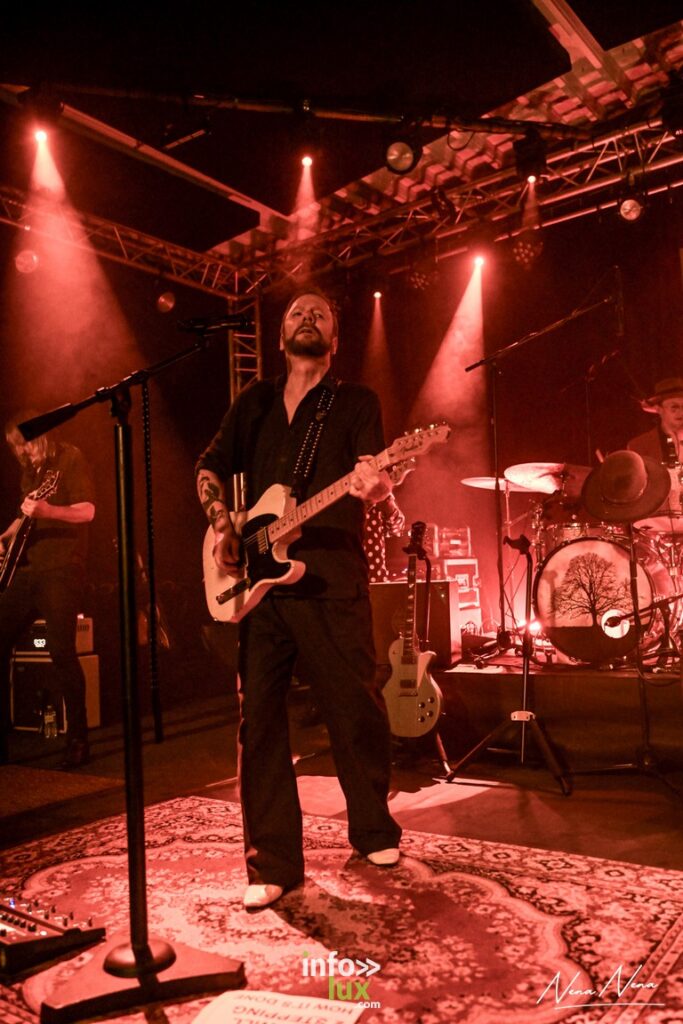 Ittre > Concert > Kiefer Sutherland > Photos