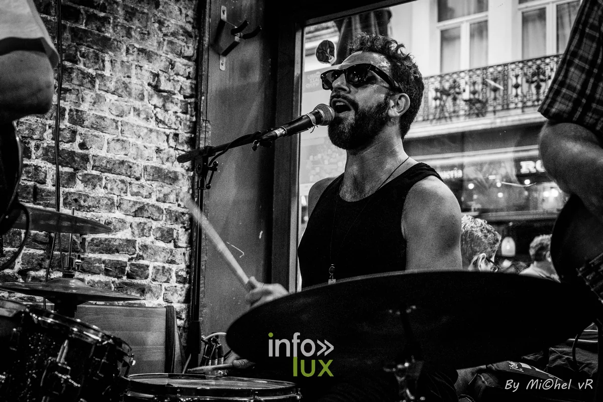 Boogie Boy en concert au Café Bizon — Brussels Jazz Weekend 2026 Day Two, photo 7 par Michel van Rhijn (noir et blanc)