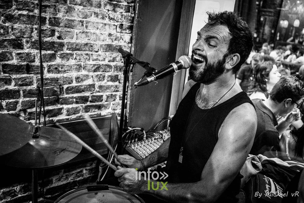 Boogie Boy en concert au Café Bizon — Brussels Jazz Weekend 2026 Day Two, photo 17 par Michel van Rhijn (noir et blanc)