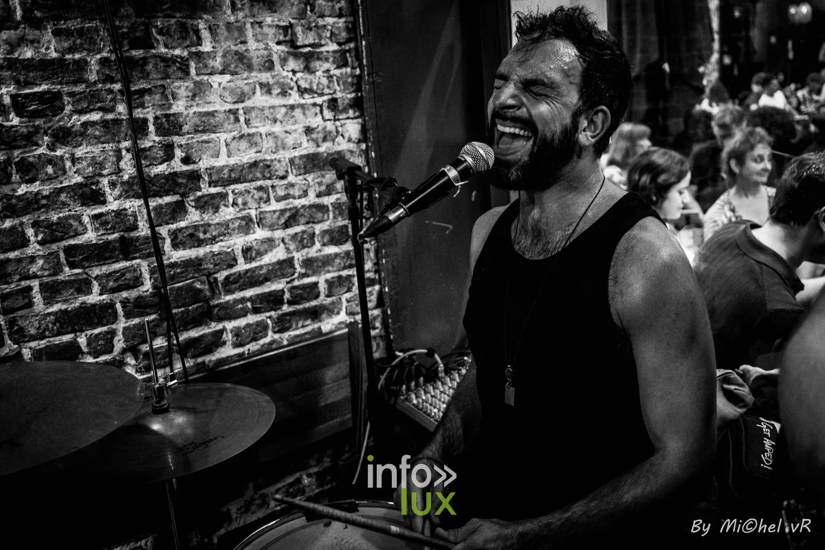 Boogie Boy en concert au Café Bizon — Brussels Jazz Weekend 2026 Day Two, photo 18 par Michel van Rhijn (noir et blanc)