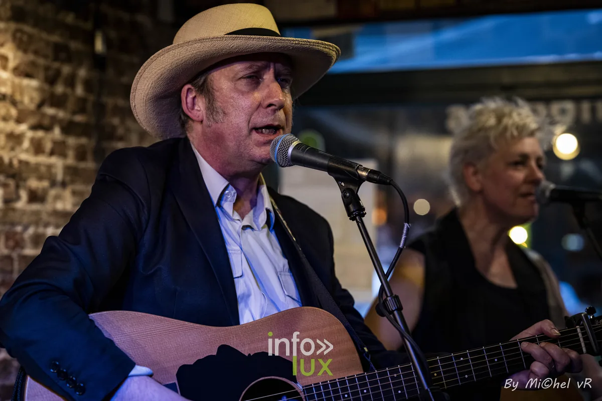Bruno Deneckere et Kathleen Vandenhoudt en concert au Café Bizon — Brussels Jazz Weekend 2026 Day One, photo 12 par Michel van Rhijn