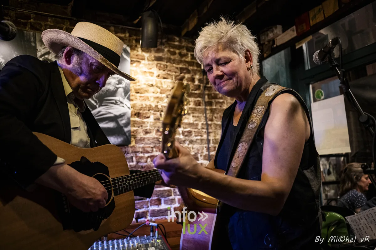 Bruno Deneckere et Kathleen Vandenhoudt en concert au Café Bizon — Brussels Jazz Weekend 2026 Day One, photo 21 par Michel van Rhijn