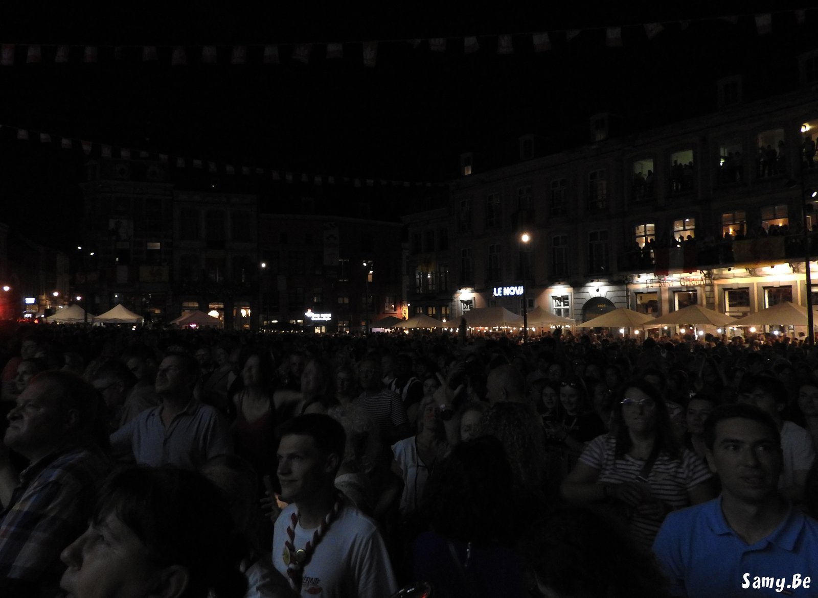 Mr Cover enflamme la Grand-Place de Mons pour le Doudou 2026