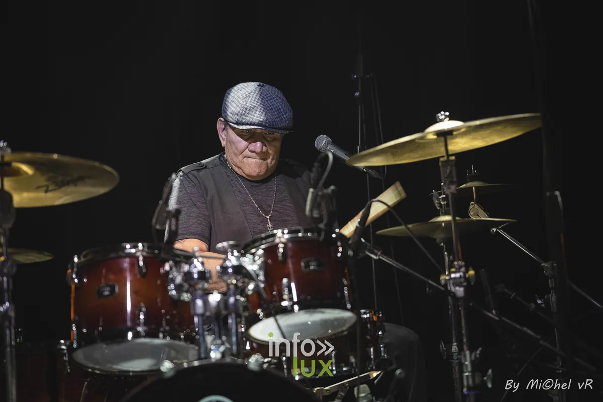 War en concert a De Centrale (Gand), 27 mai 2026 — 50th Anniversary Tour, photo 9 par Michel van Rhijn