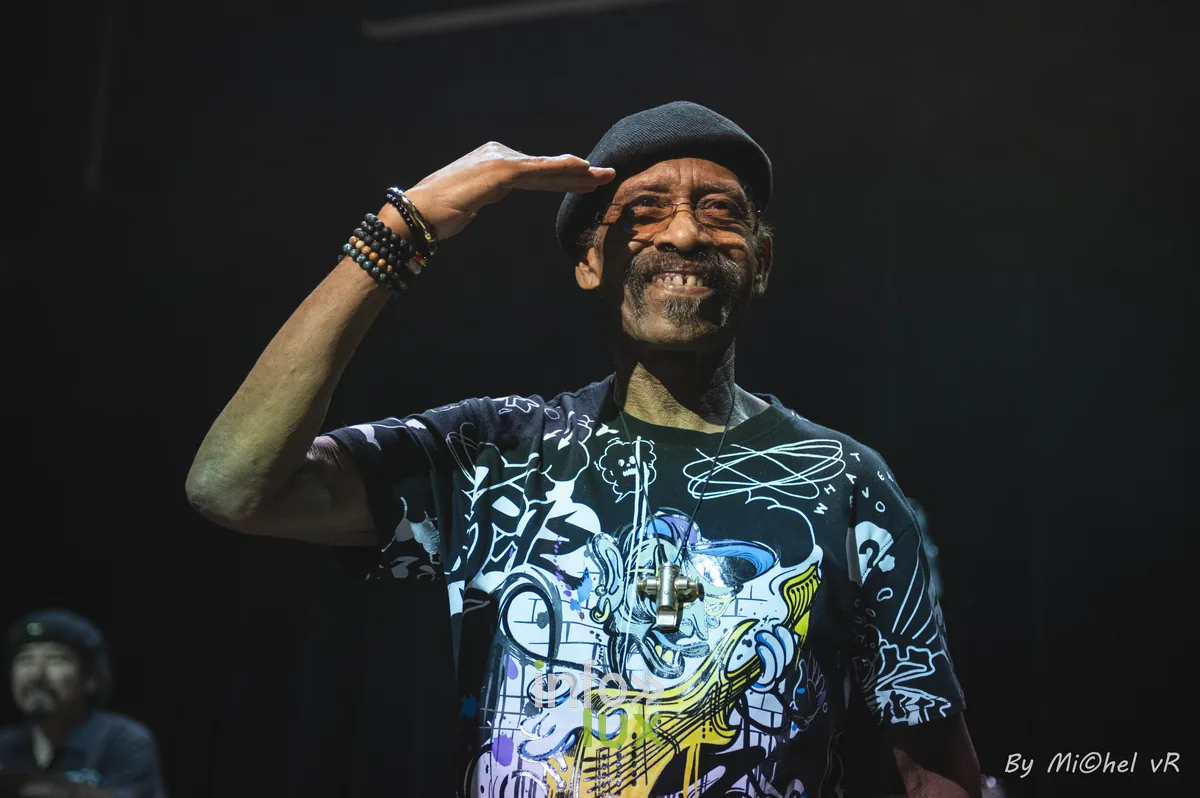 War en concert a De Centrale (Gand), 27 mai 2026 — 50th Anniversary Tour, photo 14 par Michel van Rhijn