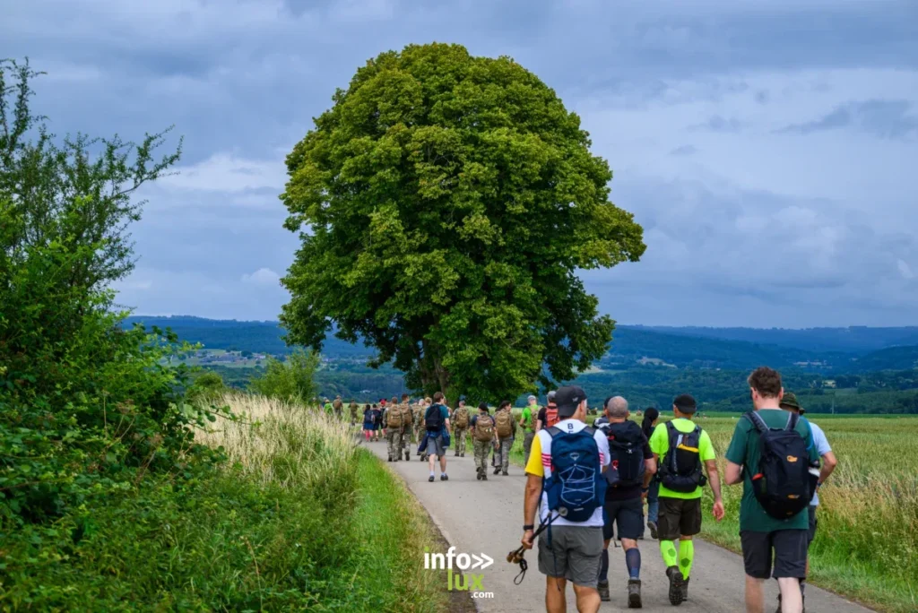 La MESA, c'est quatre jours de marche, de mémoire et d’amitié au cœur de l'Ardenne belge
