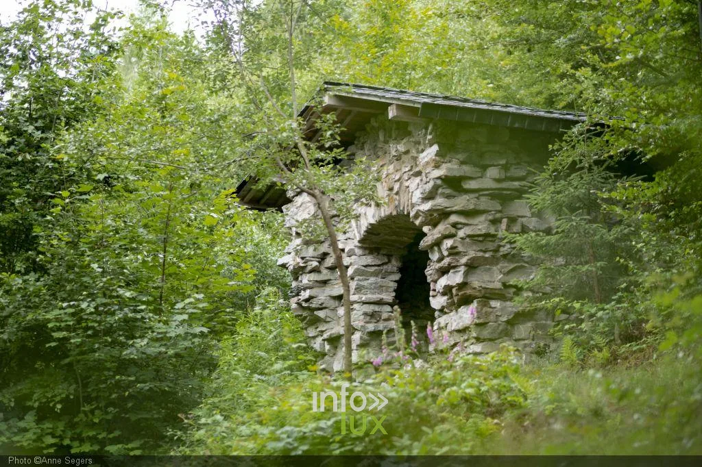 La chapelle de la Bonne Dame et sa source, à Sainte-Ode