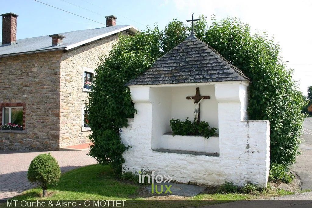 Le Christ populaire en bois de la chapelle du Carrefour