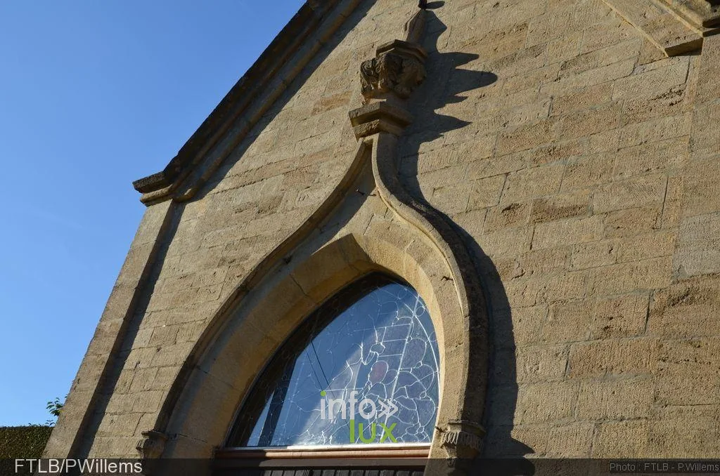 La façade néogothique de la chapelle Jacob