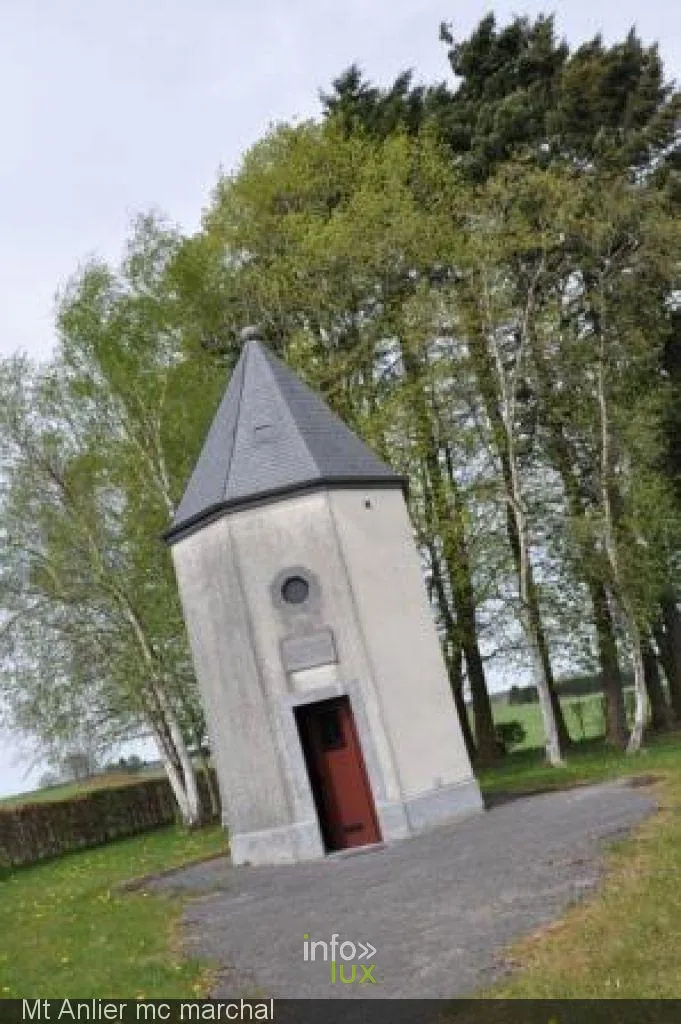 Les abords de la chapelle de Bon Secours