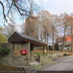 La chapelle et le village de Charneux, à Nassogne