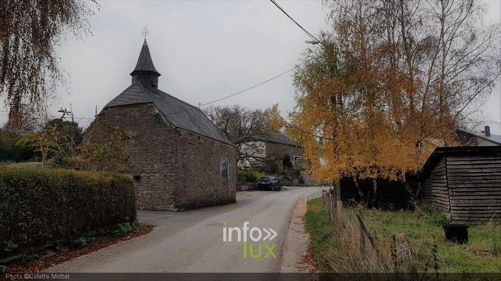 La chapelle Saint-Monon d'Hubermont dans son hameau