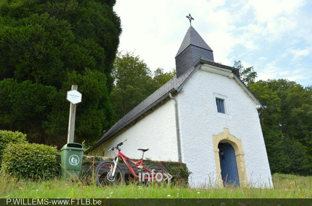 La chapelle Saint-Roch d'Herbeumont, en vallée de la Semois