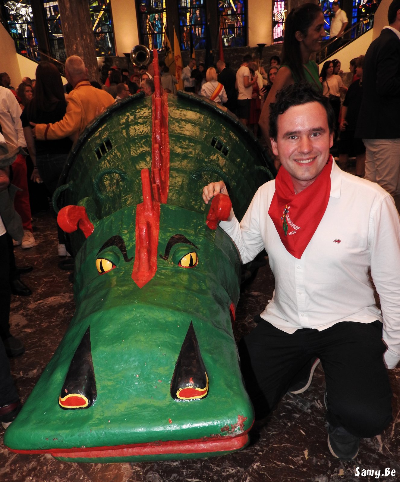Le Dragon, « el biète », figure centrale du combat dit Lumeçon de la Ducasse de Mons