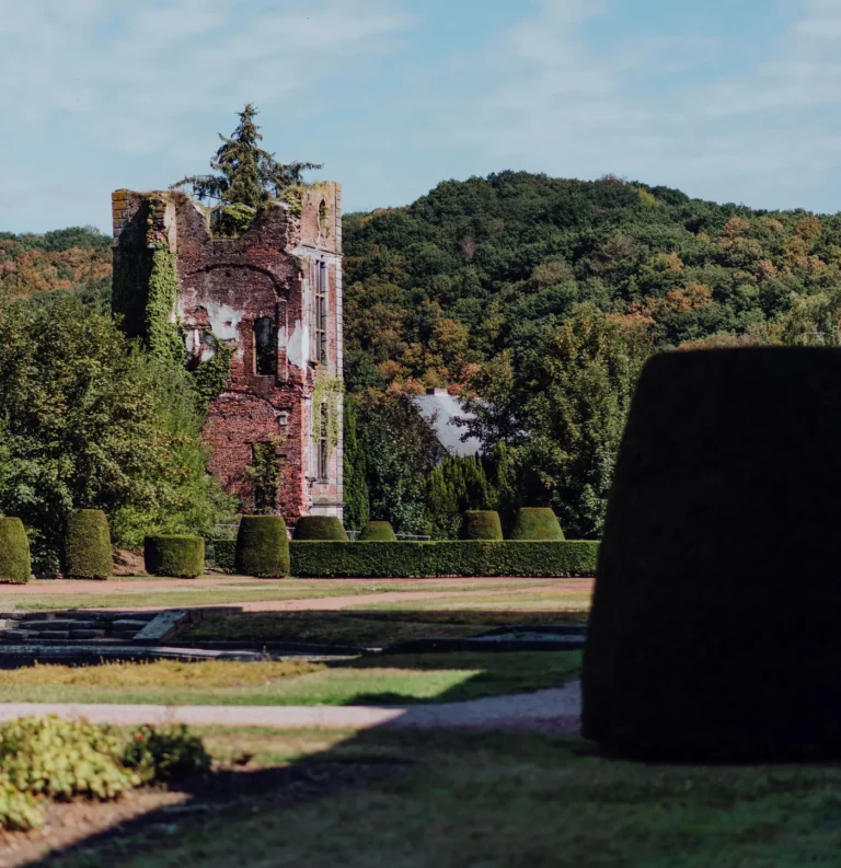 L’abbaye d’Aulne à Gozée