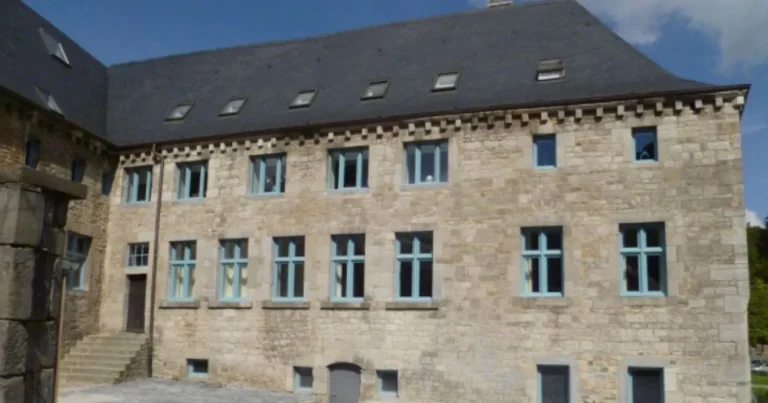 Le couvent des Récollectines de Durbuy, quand deux ordres ont remodelé la plus petite ville du monde