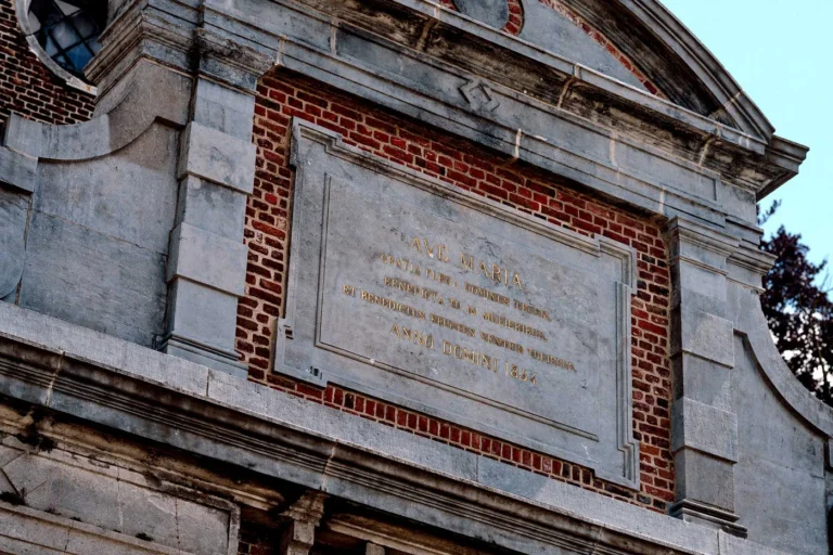 Notre-Dame de la Sarte à Huy : le sanctuaire du miracle du fagot