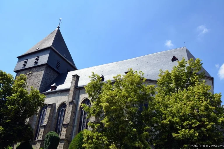 Église Saint-Pierre de Bastogne a Bastogne, province de Luxembourg