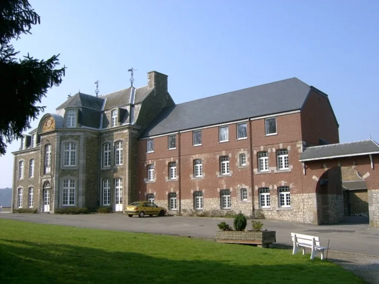 Abbaye de Brialmont à Tilff (Esneux) : les trappistines sur l’éperon de l’Ourthe