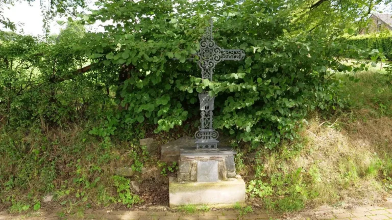 La Croix de Cokémont à Stavelot : une croix de chemin des Hautes Fagnes