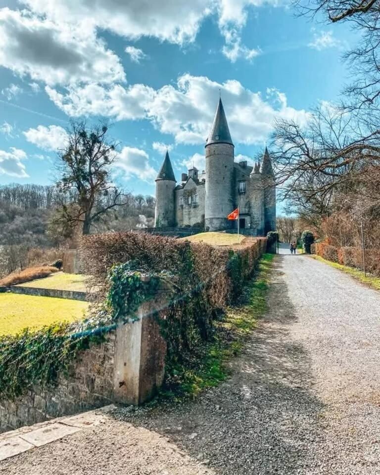 Houyet » Patrimoine » La balade des Deux Châteaux 2026