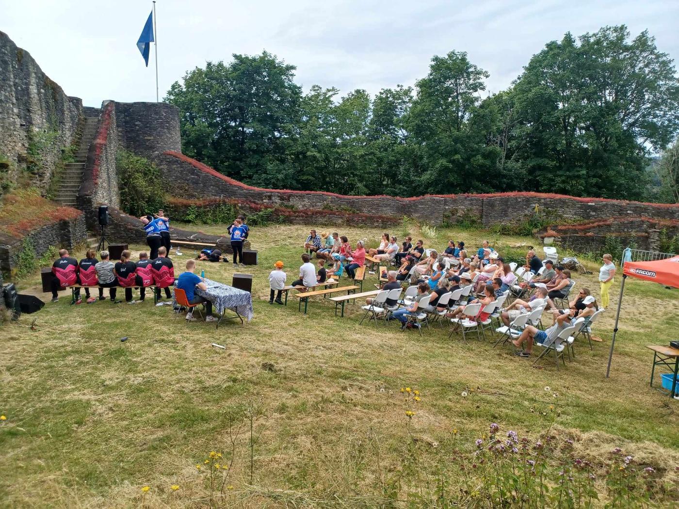 Affiche officielle Match d'impro au château 2026