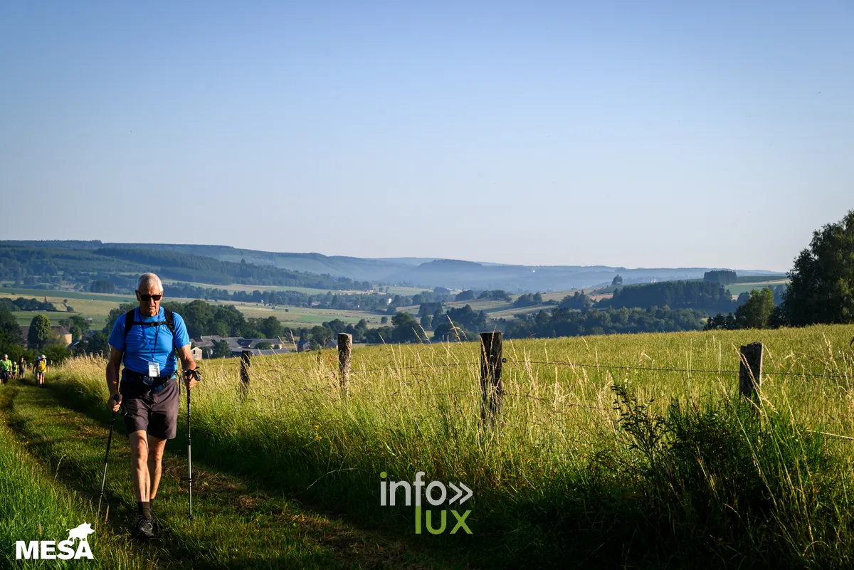Marche Européenne du Souvenir et de l'Amitié (MESA) 2026 — jour 2 à Sainte-Ode, marcheurs et cérémonies — photo 6