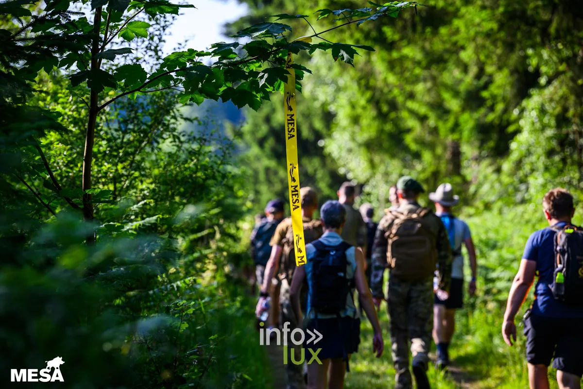 Marche Européenne du Souvenir et de l'Amitié (MESA) 2026 — jour 2 à Sainte-Ode, marcheurs et cérémonies — photo 8