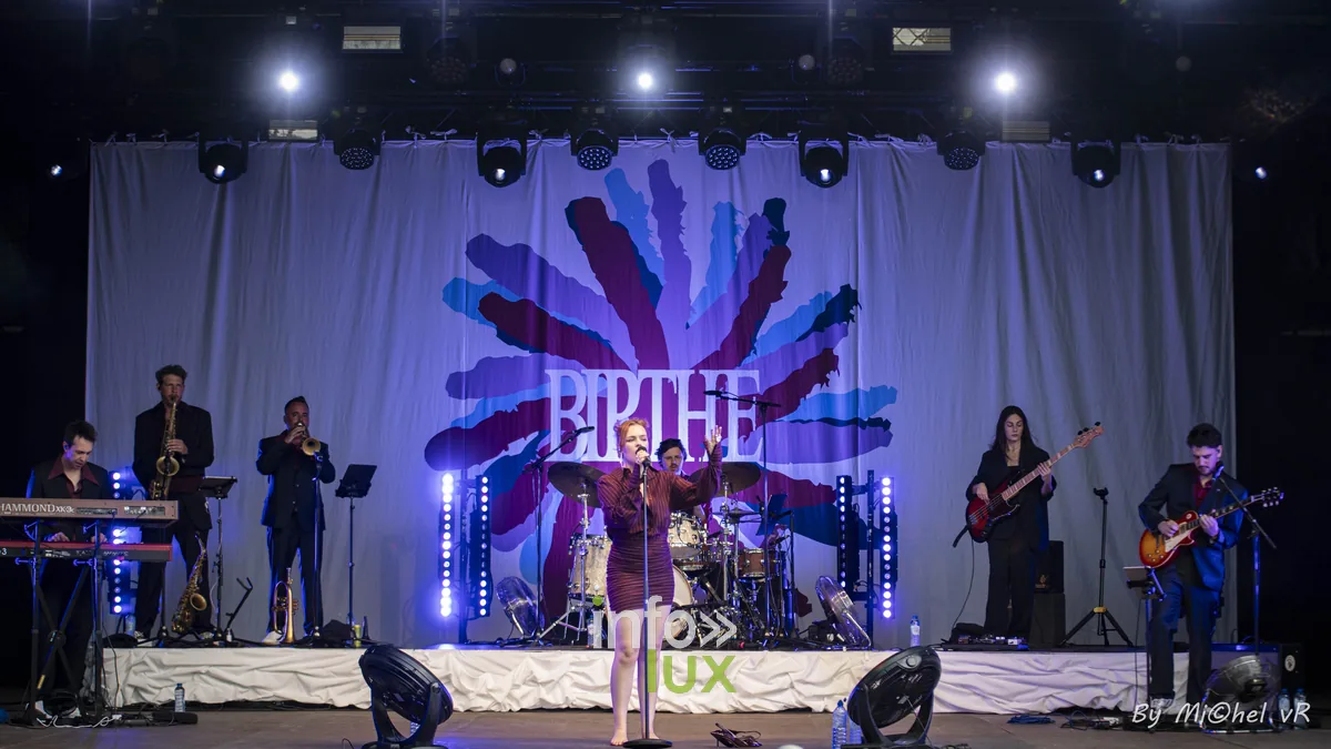 Birthe sur scène — Midsummer Festival Ronse 2026, photo 10
