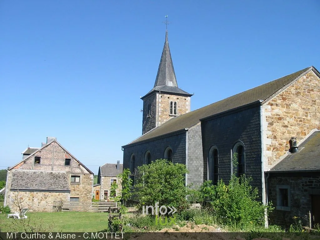 L'église des Saints-Cosme-et-Damien de Hotton et sa tour romane du XIe siècle