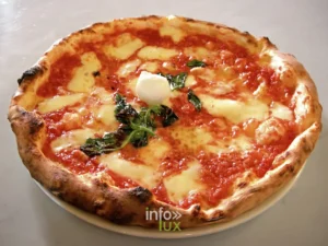 Pizza margherita au feu de bois, guide des pizzerias du Brabant wallon